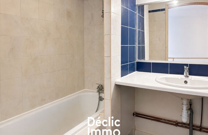 À VENDRE  Maison de ville avec local commercial au Grau-du-Roi  Petite Camargue — photo 3