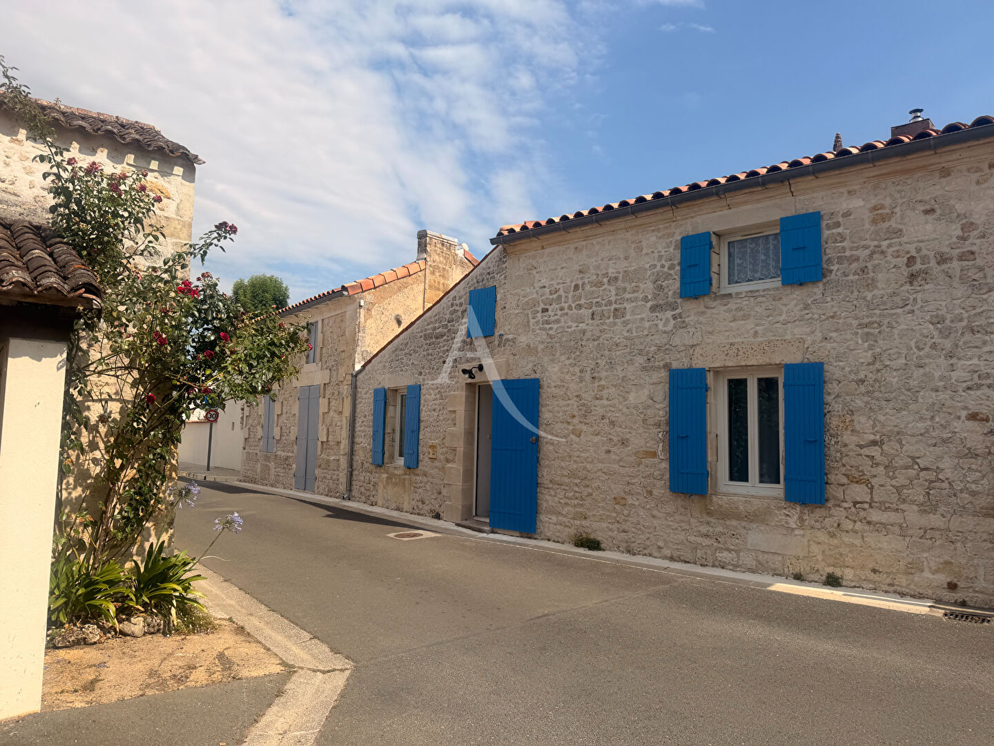 Villa / Maison  T5 à louer Soulignonne 17250