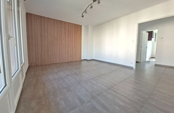 Perpignan T4 de 69,6m2 avec balcon, cave et parking — photo 2