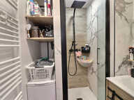 VENTE EN EXCLUSIVITE - SAINT-RAPHAËL - BEAU STUDIO LUMINEUX RENOVE AVEC COIN NUIT — photo 4
