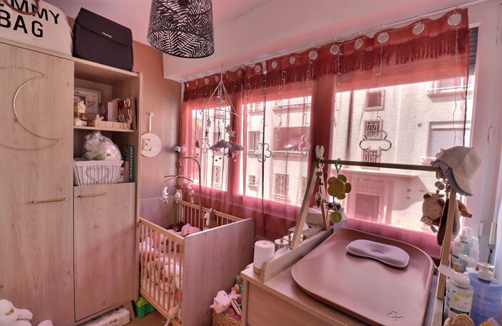 VENTE EN EXCLUSIVITE - SAINT-RAPHAËL - BEAU STUDIO LUMINEUX RENOVE AVEC COIN NUIT — photo 5