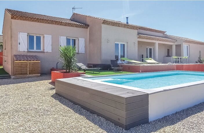 Villa — photo 2