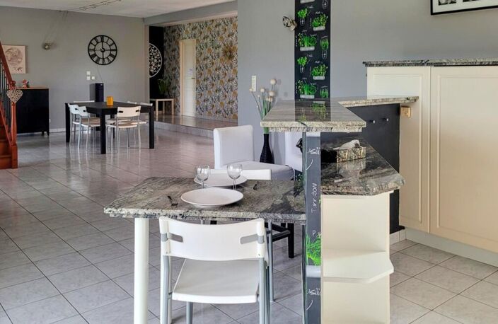 Villa — photo 5