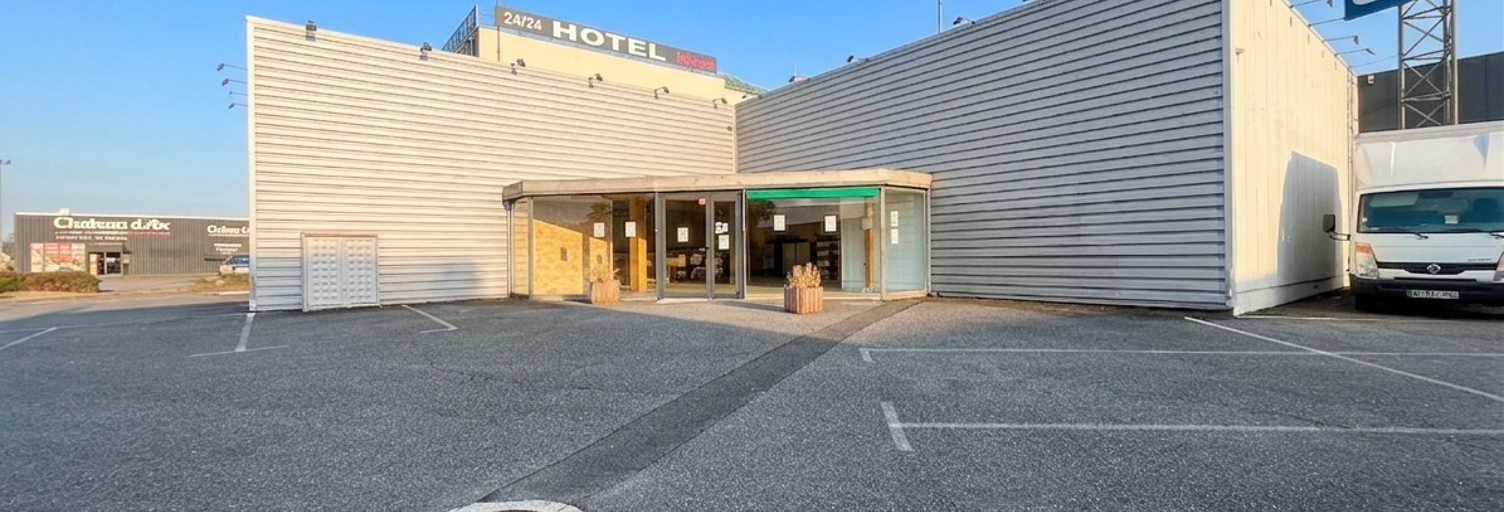 Commerce  458 m² à louer à Sébazac-Concourès (12740)