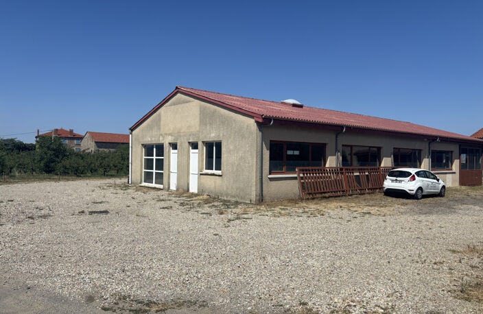 À louer   Ensemble immobilier d'activité de 836 m2 à Thorren — photo 2