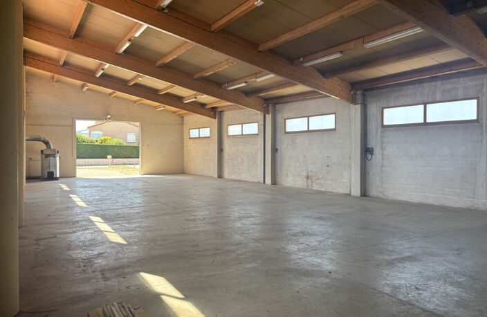 À louer   Ensemble immobilier d'activité de 836 m2 à Thorren — photo 4