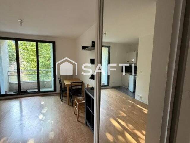 Avenue Dauphine , studio avec balcon, cave et emplacement parking — photo du bien