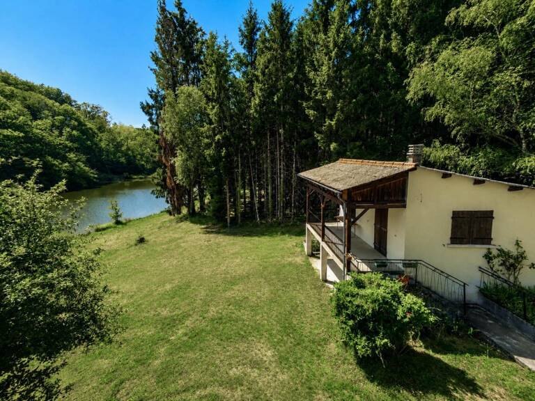 Propriété de 4,8 hectares avec 3 étangs et petite construction — photo 1