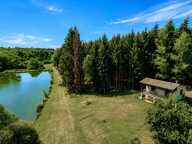 Propriété de 4,8 hectares avec 3 étangs et petite construction — photo 2