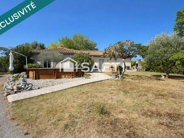 Plain-pied - Joli terrain - Garage - Carport - Piscine — photo du bien
