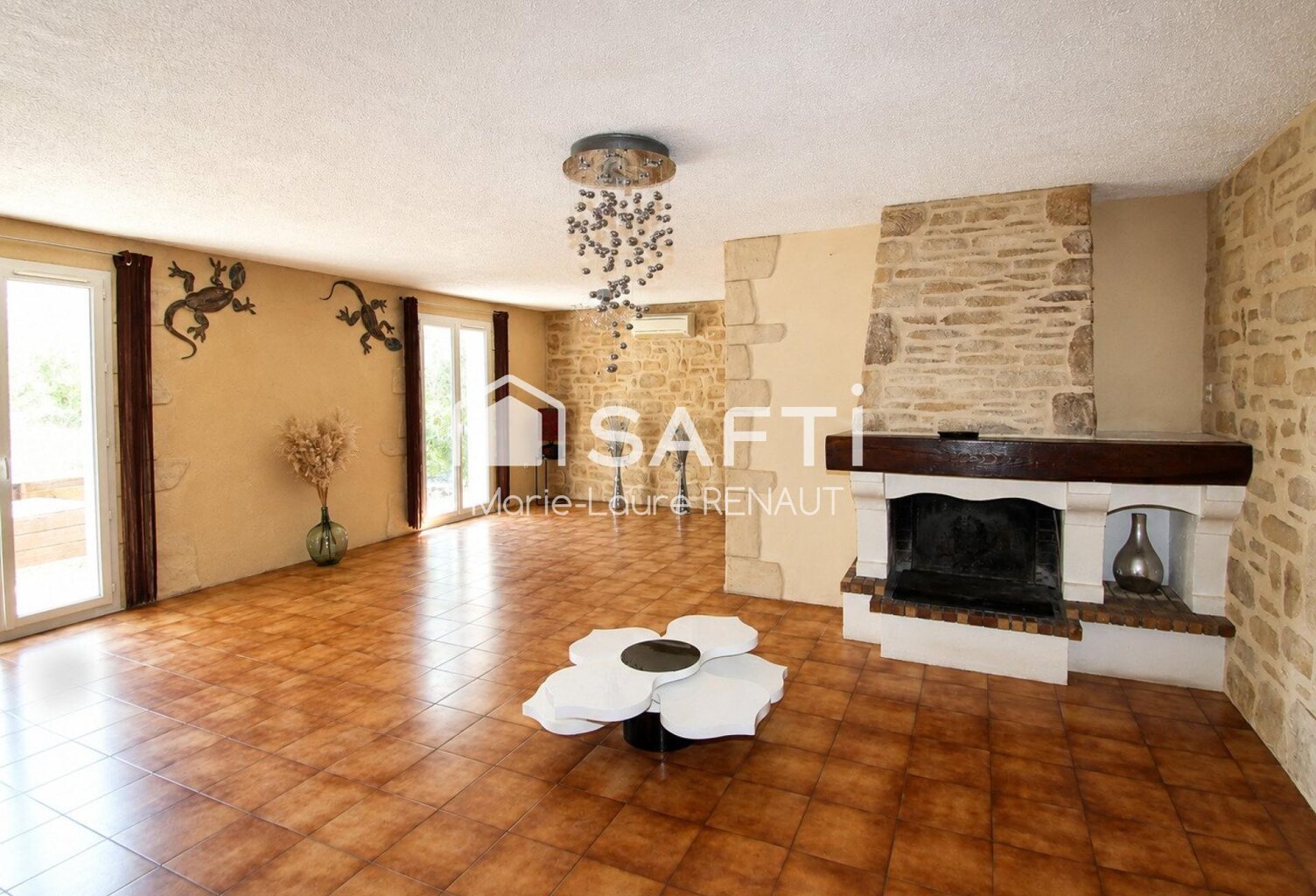 Plain-pied - Joli terrain - Garage - Carport - Piscine — photo 1