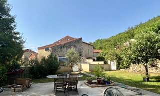 Maison 10 Pièces 230 m² à vendre à Saint-Vincent-Rive-d'Olt (46140)