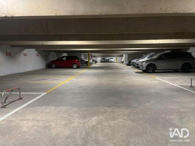 Location Parking 11 m&sup2; — photo du bien