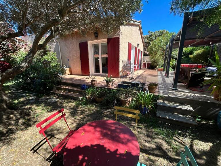 Six Fours les plages, Maison individuelle T6 de 148 m2 , au calme et proche de toutes les commodités, jardin clos arboré 600 m2 — photo 1