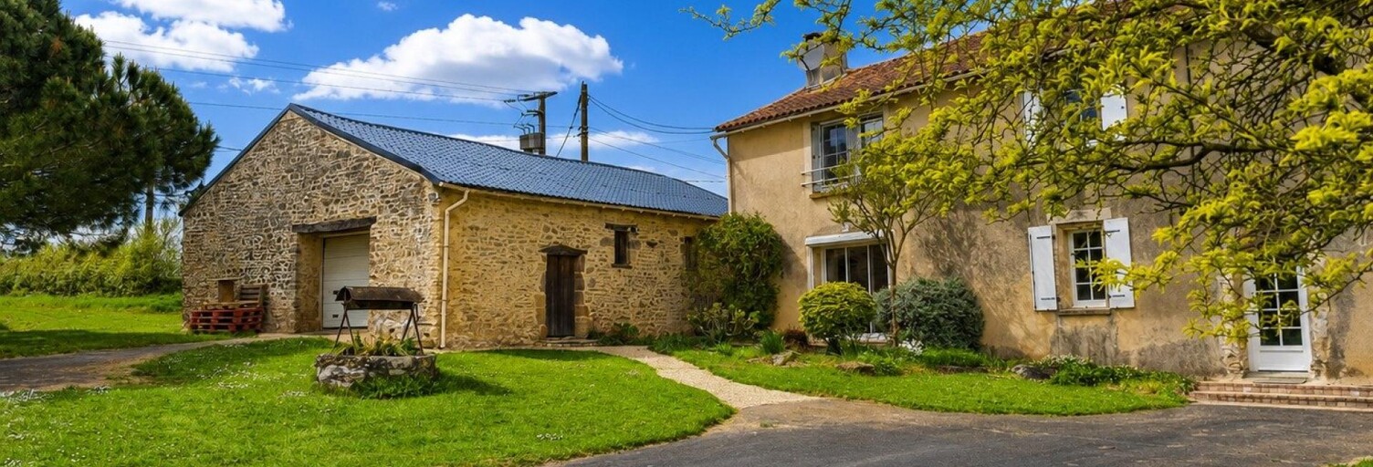 Maison 10 Pièces 189 m² à vendre à Rives-du-Fougerais (85410)