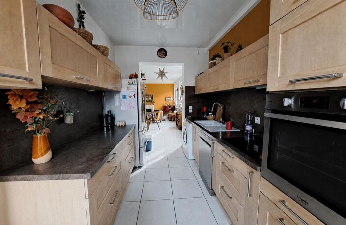 APPARTEMENT D'EXCEPTION ENTIÈREMENT RÉNOVÉ AVEC TERRASSE PLEIN SUD! — photo 3