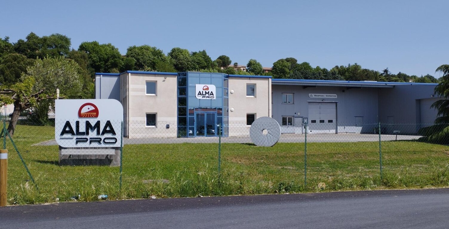 Batiment industriel de 1950 m2  Saint-Donat-Sur-L'Herbasse — photo 1