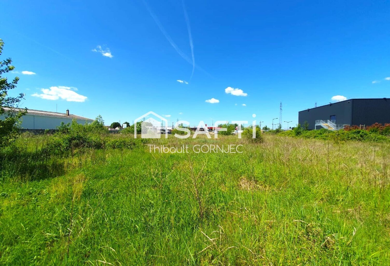 Opportunité foncière exceptionnelle à Varennes-sur-Seine (77130)  Terrain commercial de 13 443 m² — photo 1