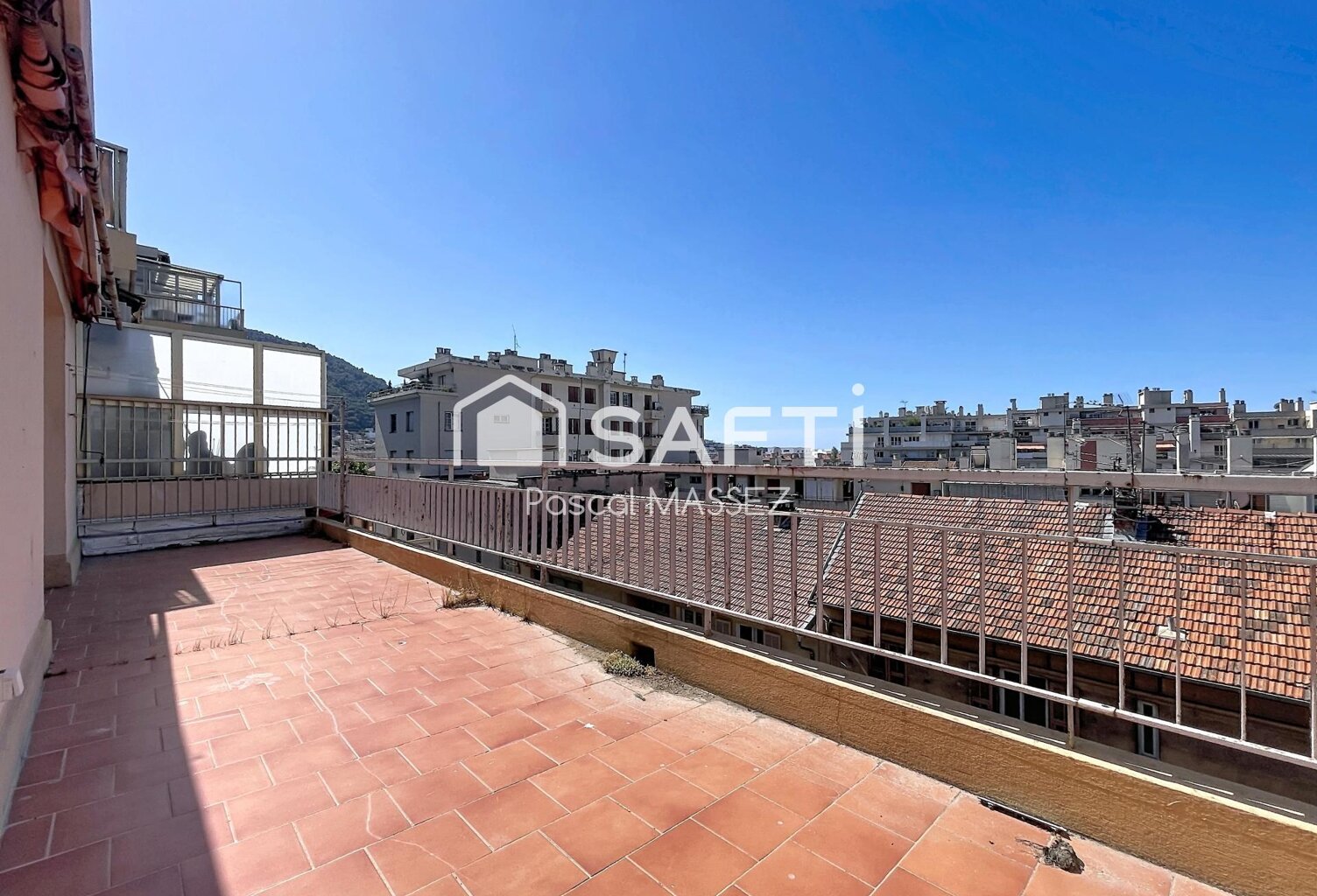 Nice Pasteur  Dernier étage  Terrasse de 20 m²  Traversant — photo 1