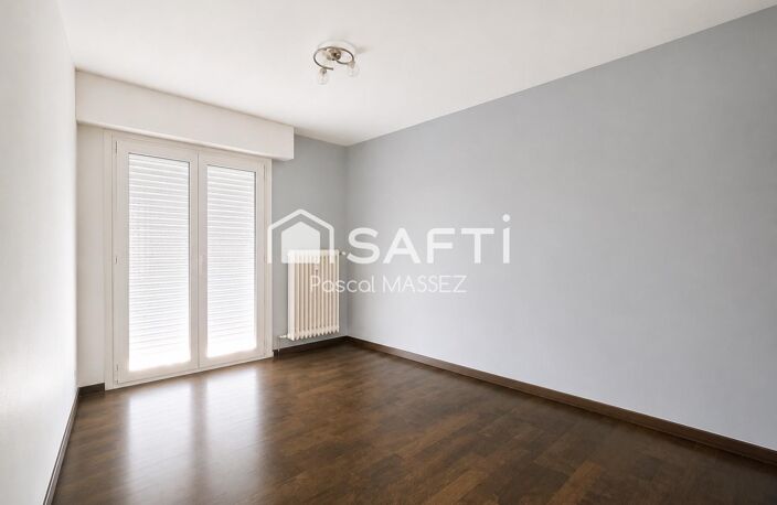 Nice Pasteur  Dernier étage  Terrasse de 20 m²  Traversant — photo 3