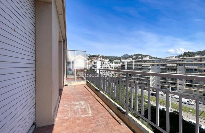 Nice Pasteur  Dernier étage  Terrasse de 20 m²  Traversant — photo 5