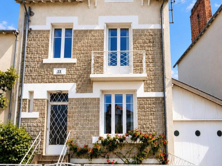 Nantes - Rond-Point de Vannes | Maison de caractère, 5 chambres et jardin arboré de 445 m² — photo 1