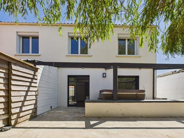 Maison rénovée, jardin et volumes — photo du bien
