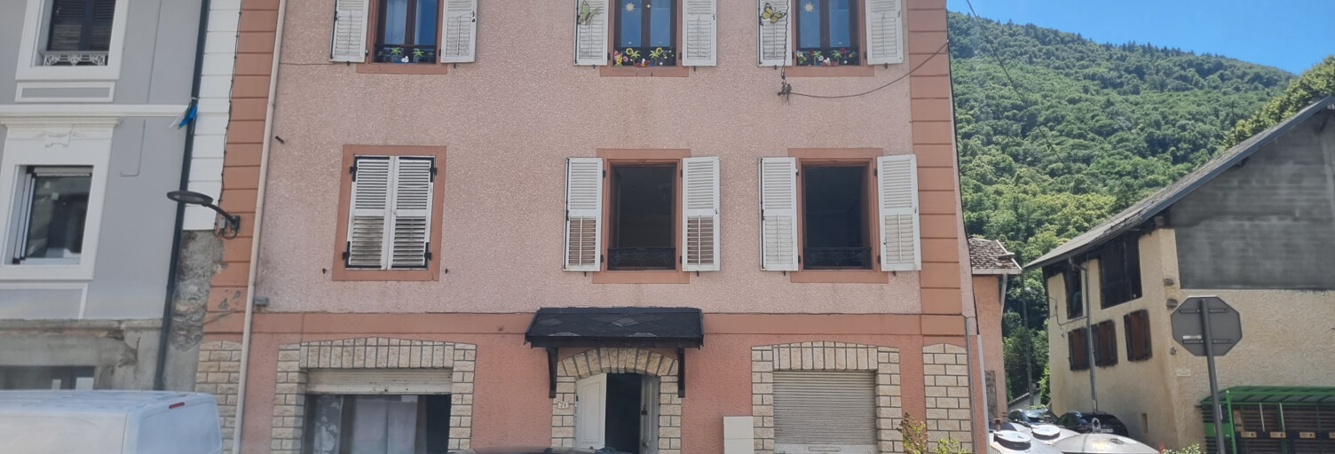 Immeuble  180 m² à vendre à Val-d'Arc (73220)
