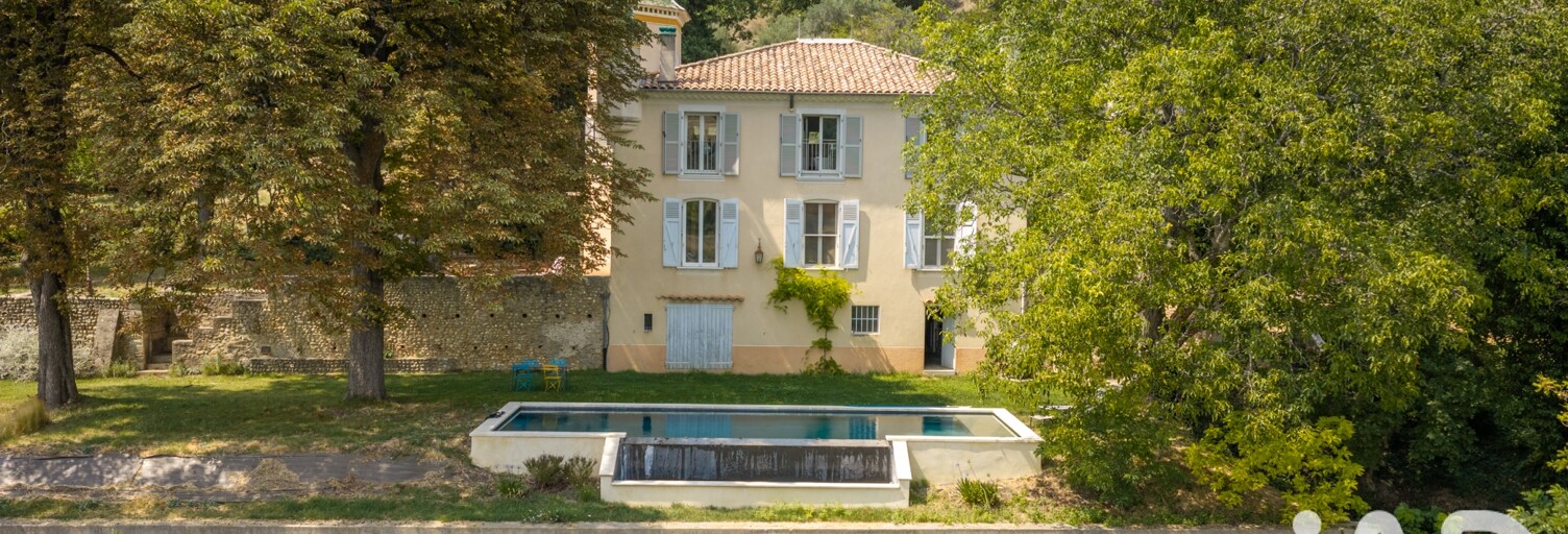 Maison 7 Pièces 222 m² à vendre à Valensole (04210)