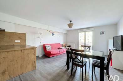 Appartement 3 pièces 870 €