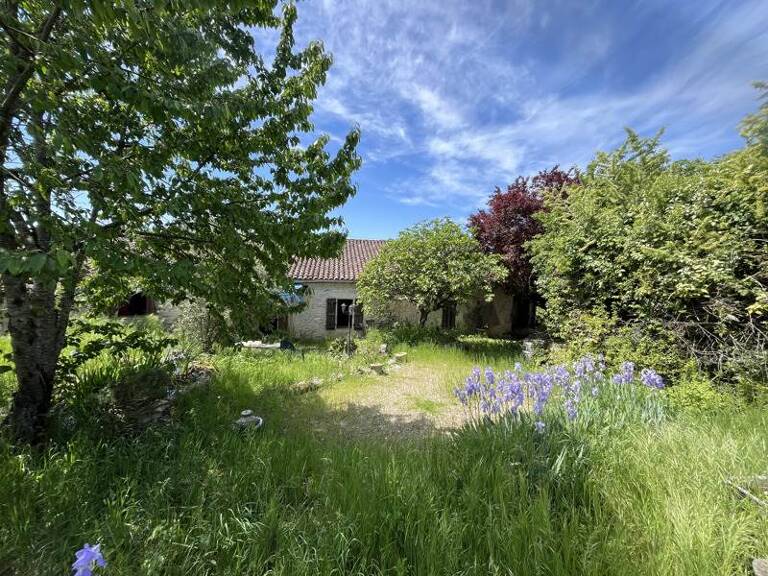 Maison en pierre de 8 pièces principales — photo 1