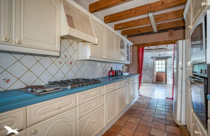 Maison en pierre de 8 pièces principales — photo 4