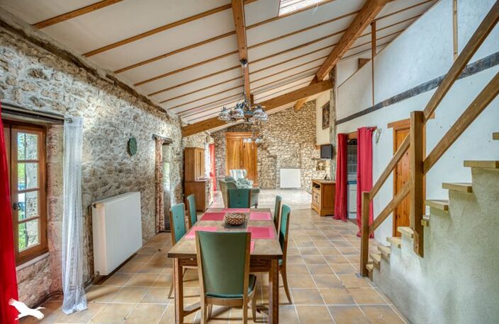 Maison en pierre de 8 pièces principales — photo 5