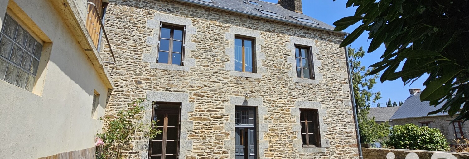 Maison 8 Pièces 206 m² à vendre à Plouguenast-Langast (22150)
