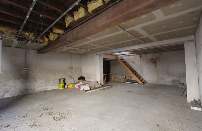 Centre-ville Charité-sur-Loire, bâtiment 162 m2 sur deux niv — photo 2