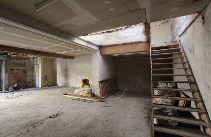 Centre-ville Charité-sur-Loire, bâtiment 162 m2 sur deux niv — photo 3