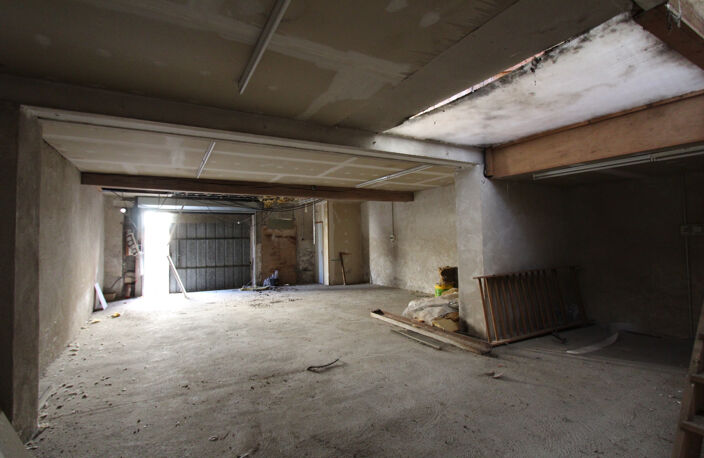 Centre-ville Charité-sur-Loire, bâtiment 162 m2 sur deux niv — photo 4