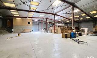Commerce  1345 m² à louer à Chevry-Cossigny (77173)