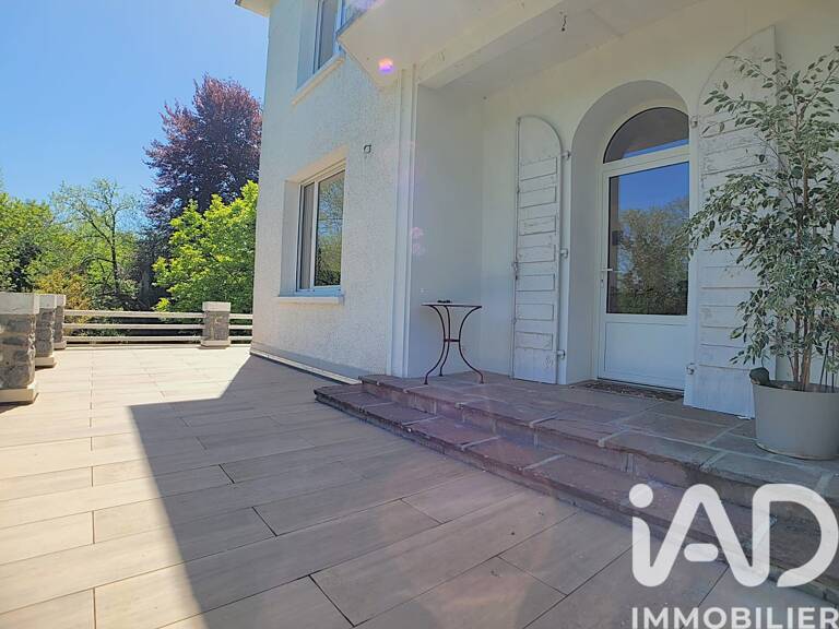 Vente Maison/villa 8 pièces — photo 1