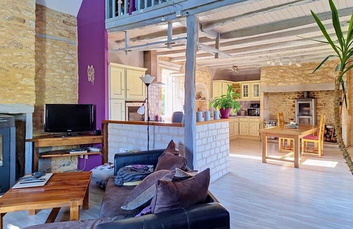 Maison en pierre de 5 pièces principales — photo 3