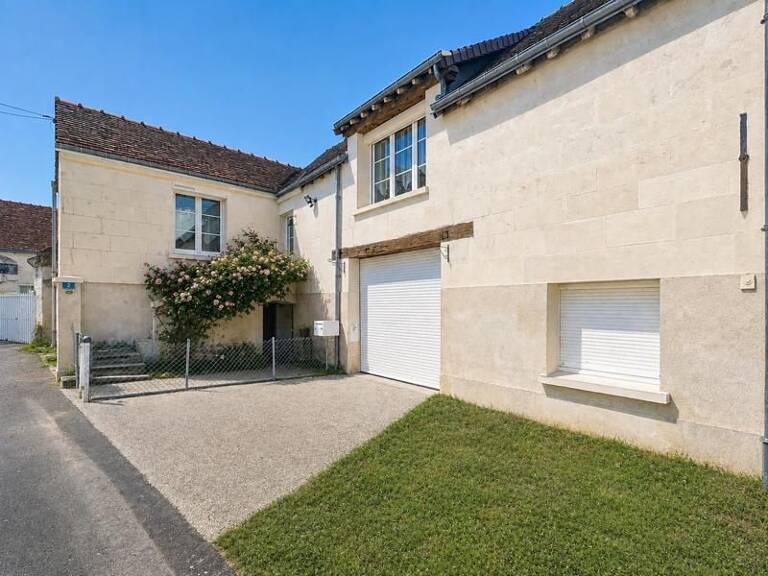 Maison en pierre de 3 pièces principales — photo 1