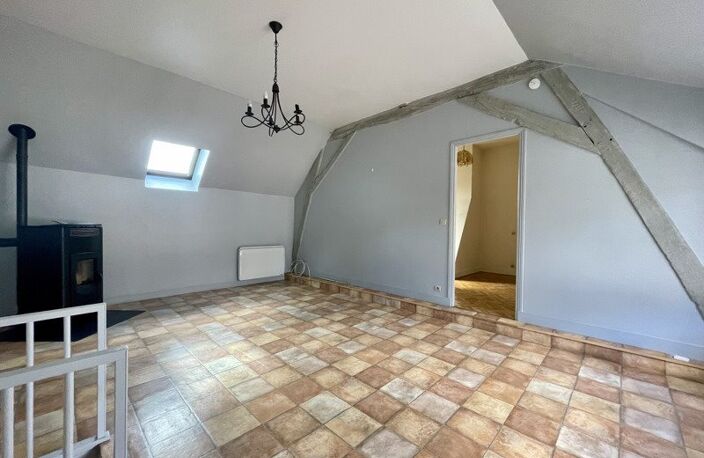 Maison en pierre de 3 pièces principales — photo 3