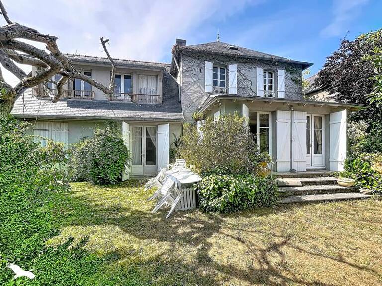 Villa de 10 pièces principales — photo 1