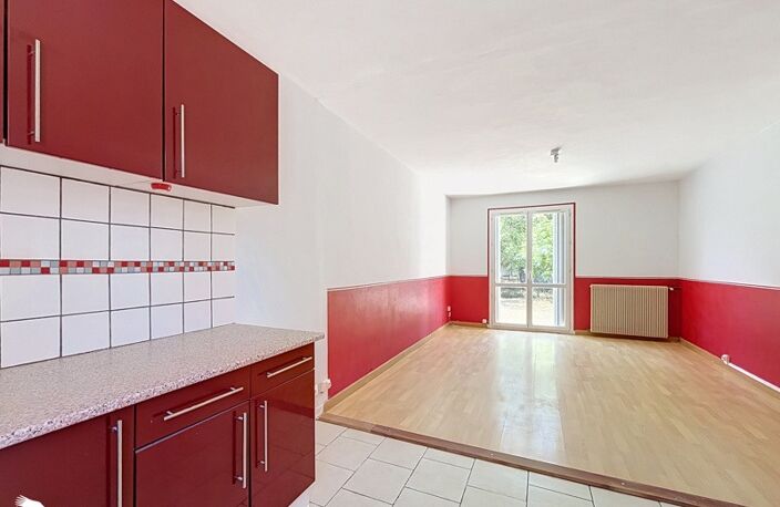 Vente maison 4 pièces 76 m² Saint-Denis-de-Pile (33910) — photo 2