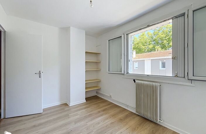 Vente maison 4 pièces 76 m² Saint-Denis-de-Pile (33910) — photo 3