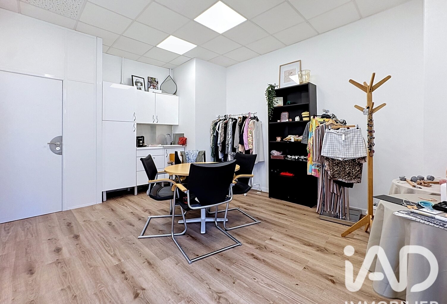 Vente Boutique/Local commercial 30 m&sup2; — photo 1