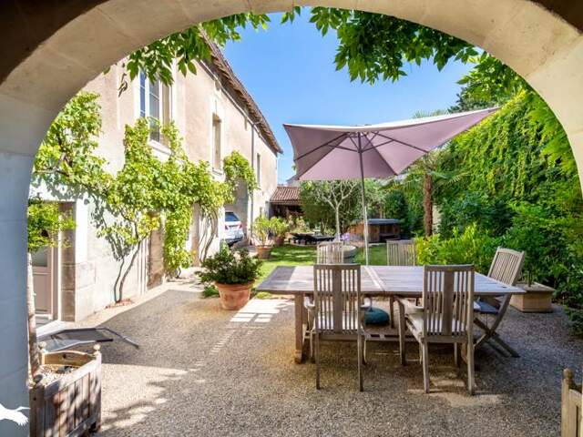 Maison de ville de 10 pièces principales — photo du bien