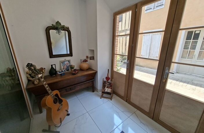 Maison de bourg de 7 pièces principales — photo 2
