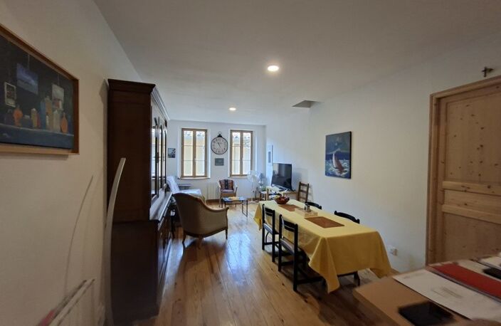 Maison de bourg de 7 pièces principales — photo 3