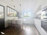 Contemporaine de 7 pièces principales — photo 3